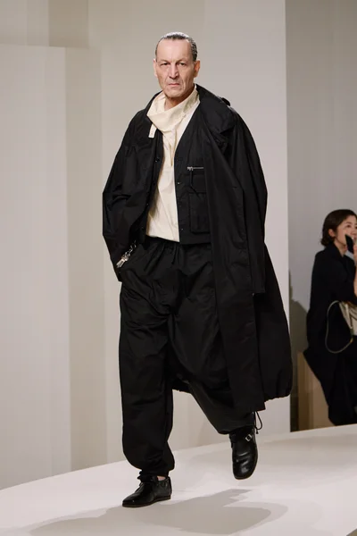 Look 19